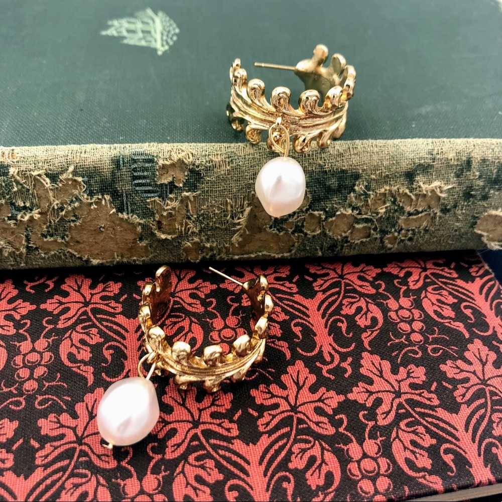 Gold Wreath Earrings